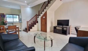 4 chambres Maison de ville a vendre à Nong Prue, Pattaya Ashford Garden