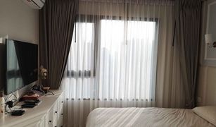 1 Bedroom Condo for sale in Talat Phlu, Bangkok Life Sathorn Sierra