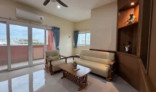 芭提雅 农保诚 The Whitehouse Condotel 1 卧室 公寓 售 
