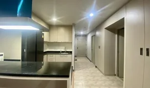 Кондо, 3 спальни на продажу в Chong Nonsi, Бангкок Modern Home Tower The Exclusive