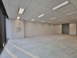 131 m² Office for rent at SINGHA COMPLEX, Bang Kapi