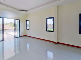4 Bedroom House for sale in Samran Rat, Doi Saket, Samran Rat