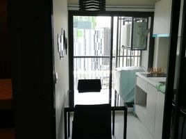 1 спален Кондо в аренду в Life Sukhumvit 48, Phra Khanong