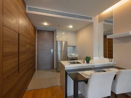 1 спален Кондо на продажу в The Address Sathorn, Si Lom