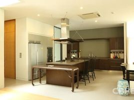 4 Bedroom House for rent at Raveevan Residence, Khlong Toei Nuea, Watthana