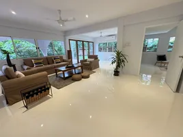 5 Schlafzimmer Villa zu vermieten in BTS Station, Bangkok, Bang Kapi, Huai Khwang, Bangkok