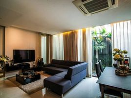 4 Schlafzimmer Reihenhaus zu verkaufen im Residence Sukhumvit 65, Phra Khanong Nuea