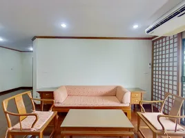 3 спален Кондо в аренду в Le Premier 2, Khlong Tan Nuea