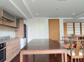 2 Schlafzimmer Appartement zu vermieten im Tree Apartment, Khlong Tan Nuea