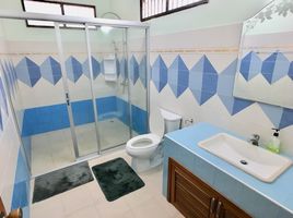 3 Bedroom House for sale in Local restaurants Huen Jai Yong, Buak Khang, Buak Khang