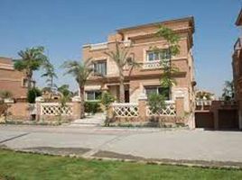 6 Bedroom Townhouse for sale at La Nuova Vista, North Investors Area, New Cairo City, Cairo