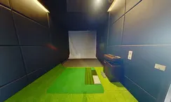 写真 2 of the Golfsimulator at Laviq Sukhumvit 57