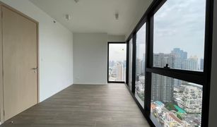 2 Bedrooms Condo for sale in Si Lom, Bangkok The Lofts Silom