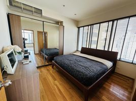 2 спален Кондо в аренду в The Emporio Place, Khlong Tan