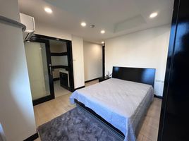 2 спален Кондо в аренду в Beverly Hills Mansion, Phra Khanong Nuea