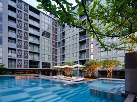 1 Bedroom Apartment for sale at Via Botani, Khlong Tan Nuea