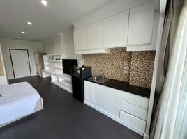 1 Bedroom Condo for sale at The Green Places Condominium, Ratsada, Phuket Town, Phuket, Thailand