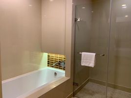 2 спален Кондо в аренду в Chatrium Residence Riverside, Wat Phraya Krai