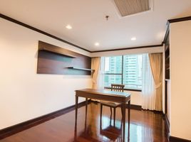 3 спален Кондо в аренду в Mayfair Garden, Khlong Toei