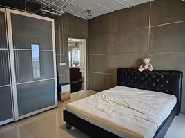 2 Bedroom Apartment for sale at Nusa State Tower Condominium, Si Lom, Bang Rak