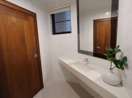 3 Bedroom Condo for rent at Le Vara Residence, Khlong Tan