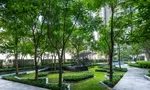 Communal Garden Area at Kensington Sukhumvit – Thepharak