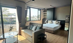 Studio Appartement zu verkaufen in Bang Phli Yai, Samut Prakan Big Tree Residence