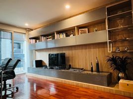 90 ตรม. Office for rent in โรงพยาบาลคามิลเลียน, คลองตันเหนือ, คลองตันเหนือ