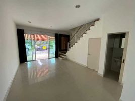 3 Schlafzimmer Haus zu verkaufen im Baan Klang Muang Sathorn-Taksin 2, Bang Kho