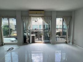 4 Schlafzimmer Reihenhaus zu vermieten im Grand De Ville, Nong Bon