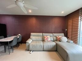 2 Bedroom Condo for sale at The Prime 11, Khlong Toei Nuea, Watthana