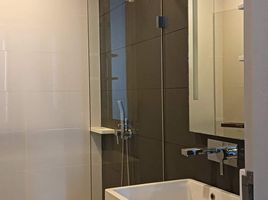 1 Bedroom Condo for sale at The Room BTS Wongwian Yai, Bang Lamphu Lang