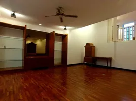 4 Schlafzimmer Reihenhaus zu vermieten in Asoke, Khlong Toei Nuea, Lumphini