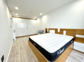4 Schlafzimmer Penthouse zu vermieten im Riverpark Residence, Tan Phong
