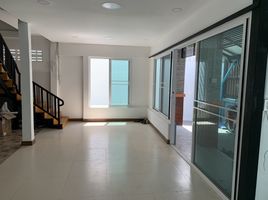 2 Bedroom House for sale in Yanhee Hospital, Bang Ao, Bang Kruai