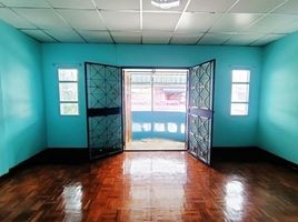 3 Bedroom Townhouse for sale at Baan Benchawan, Khok Krabue