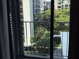 1 Schlafzimmer Appartement zu vermieten im Edge Sukhumvit 23, Khlong Toei Nuea