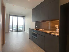 1 спален Кондо на продажу в The Lofts Silom, Si Lom