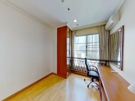 3 Schlafzimmer Appartement zu vermieten im Citi Smart Condominium, Khlong Toei