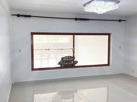 4 Bedroom Apartment for rent at Hard title, Chrang Chamreh Ti Muoy