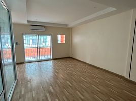 3 Bedroom House for rent at Queen Place Sukhumvit 101/1, Bang Na