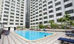 Photo 2 of the Communal Pool at Omni Tower Sukhumvit Nana