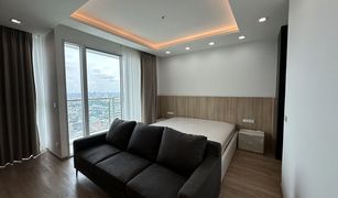 3 Bedrooms Condo for sale in Phra Khanong Nuea, Bangkok Sky Walk Residences