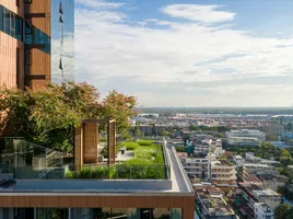 2 Bedroom Apartment for sale at The Room Sukhumvit 38, Phra Khanong