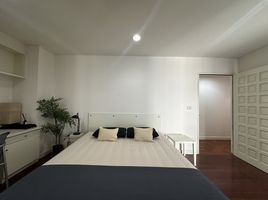 2 Schlafzimmer Wohnung zu vermieten im Baan Somthavil, Lumphini, Pathum Wan