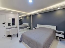 2 Schlafzimmer Wohnung zu verkaufen im Pattaya Beach Condo, Nong Prue