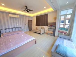 8 Bedroom Villa for sale at Phutara, Nong Prue