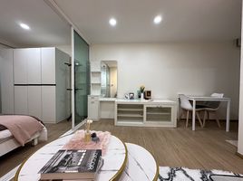 1 Bedroom Condo for sale at Regent Home 6 Prachacheun, Chatuchak