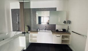 2 Bedrooms Condo for sale in Na Kluea, Pattaya Northpoint 