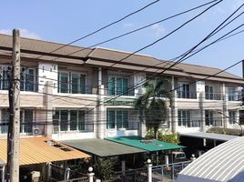 6 Schlafzimmer Reihenhaus zu verkaufen im Nirun Siri Avenue Nawamin 51, Khlong Chan